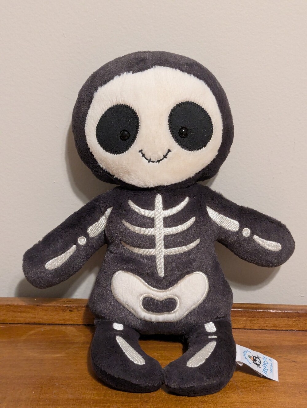 Jellycat Skelly Bob 🖤